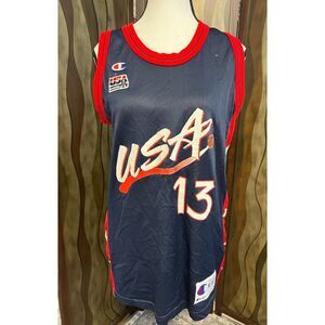 Vintage Shaquille O'Neal Team USA Championship jersey. Size XL(Y)/S(M).